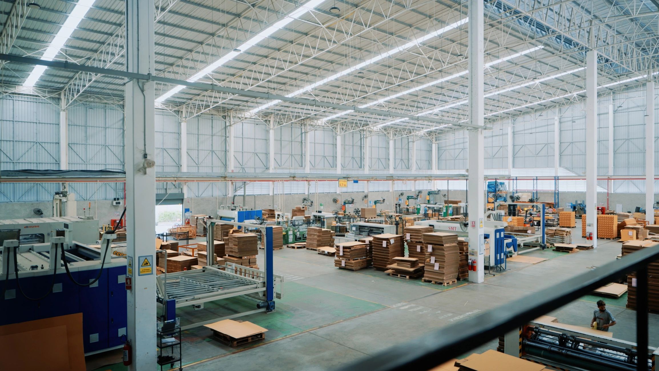 Efficient packing and logistics workspace